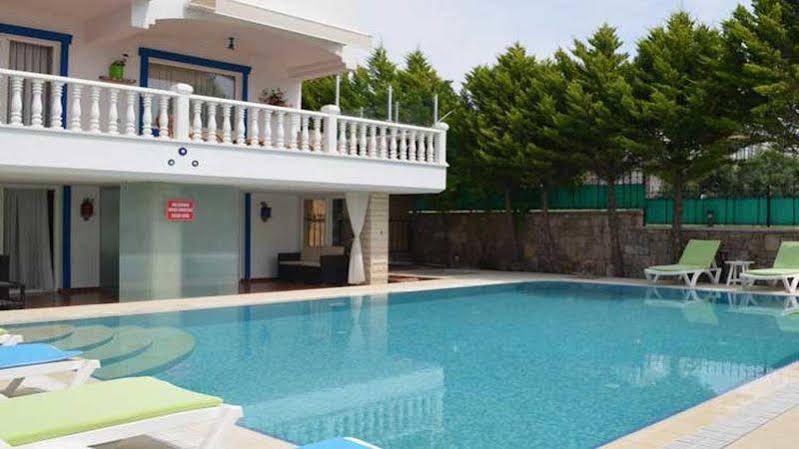 Guzelyali Hotel Ayvalik Bagian luar foto