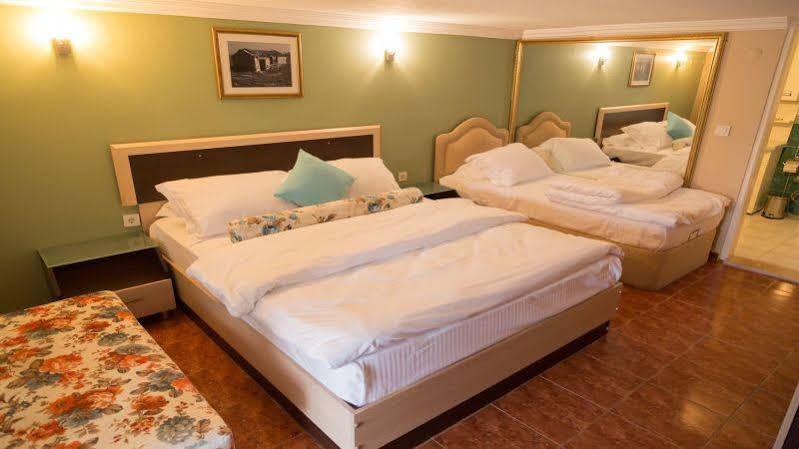 Guzelyali Hotel Ayvalik Bagian luar foto
