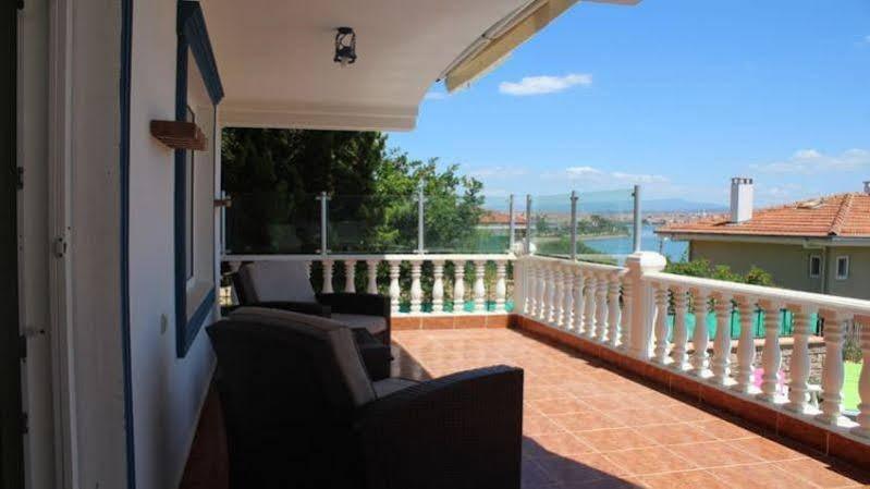 Guzelyali Hotel Ayvalik Bagian luar foto