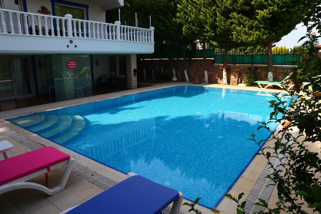 Guzelyali Hotel Ayvalik Bagian luar foto