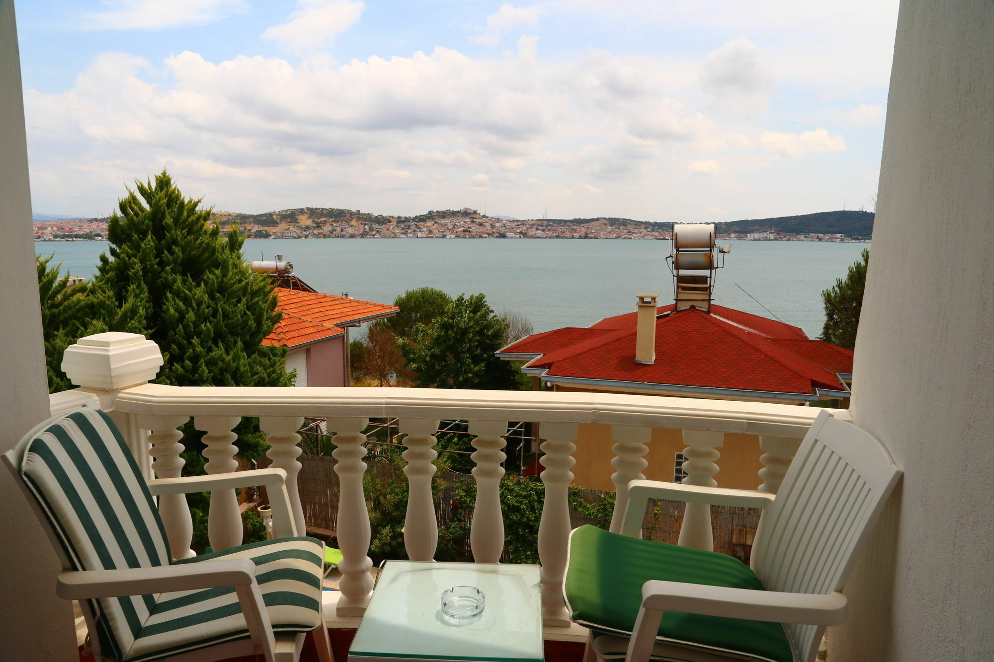 Guzelyali Hotel Ayvalik Bagian luar foto